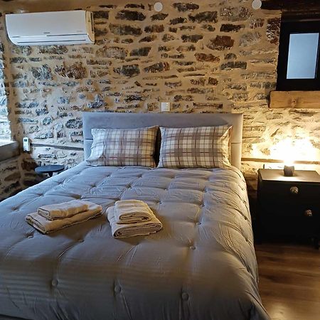 Guesthouse Amalia Kalesménon Zewnętrze zdjęcie