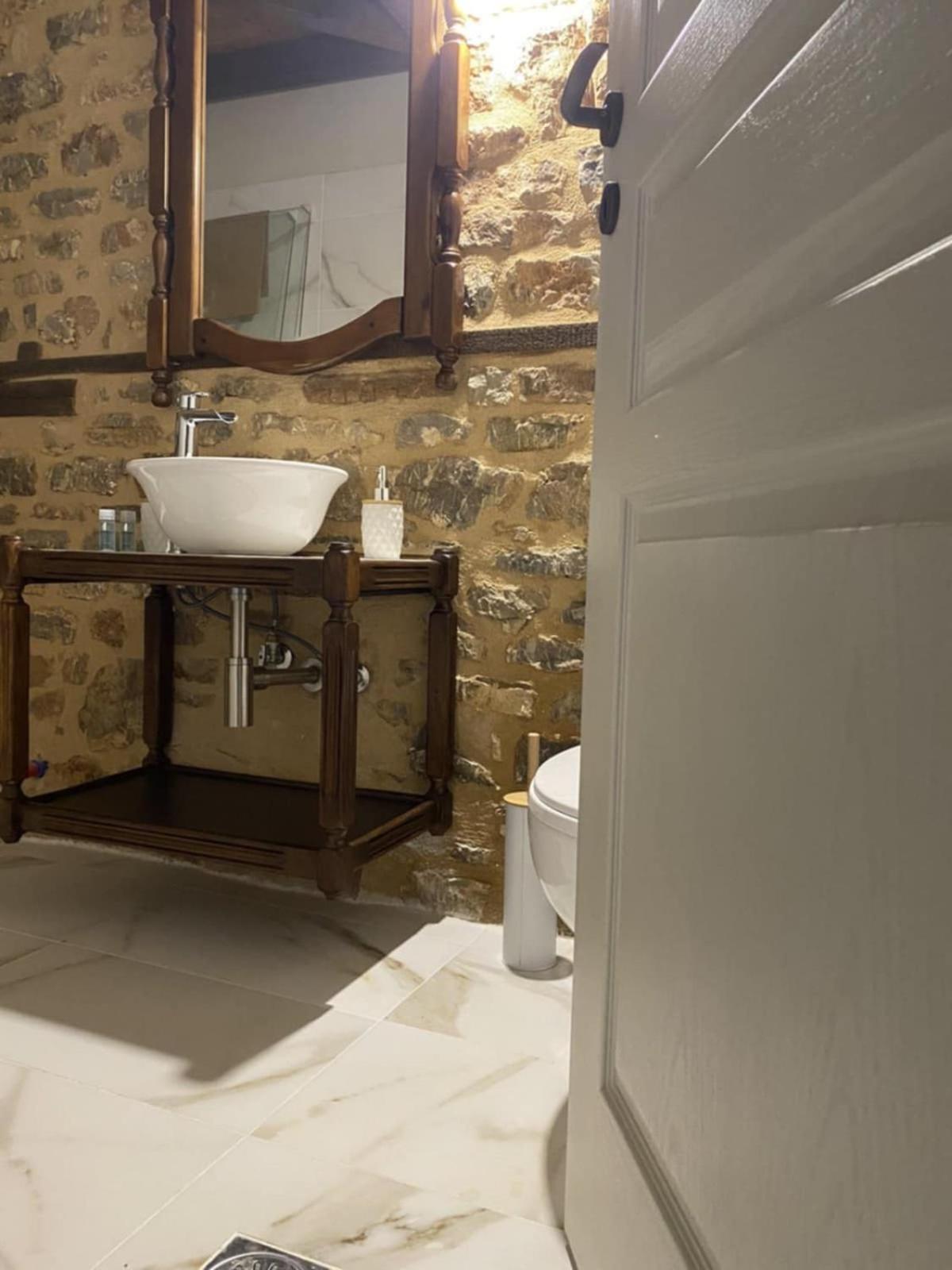 Guesthouse Amalia Kalesménon Zewnętrze zdjęcie