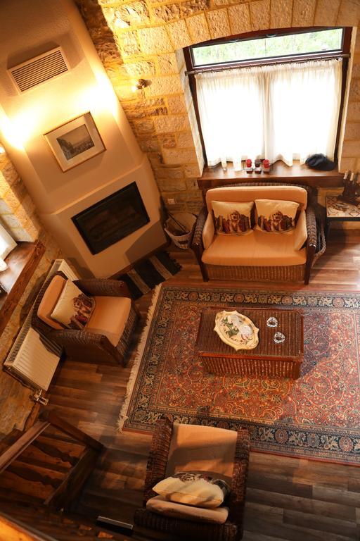 Guesthouse Amalia Kalesménon Zewnętrze zdjęcie
