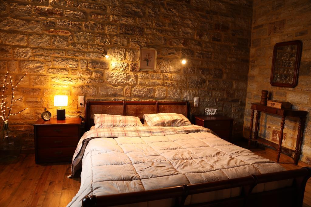 Guesthouse Amalia Kalesménon Zewnętrze zdjęcie